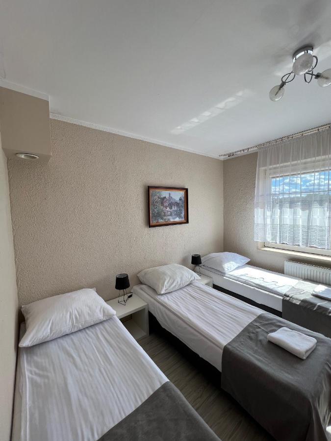 Kwatery Prywatne Jasmin Gniezno Exterior foto
